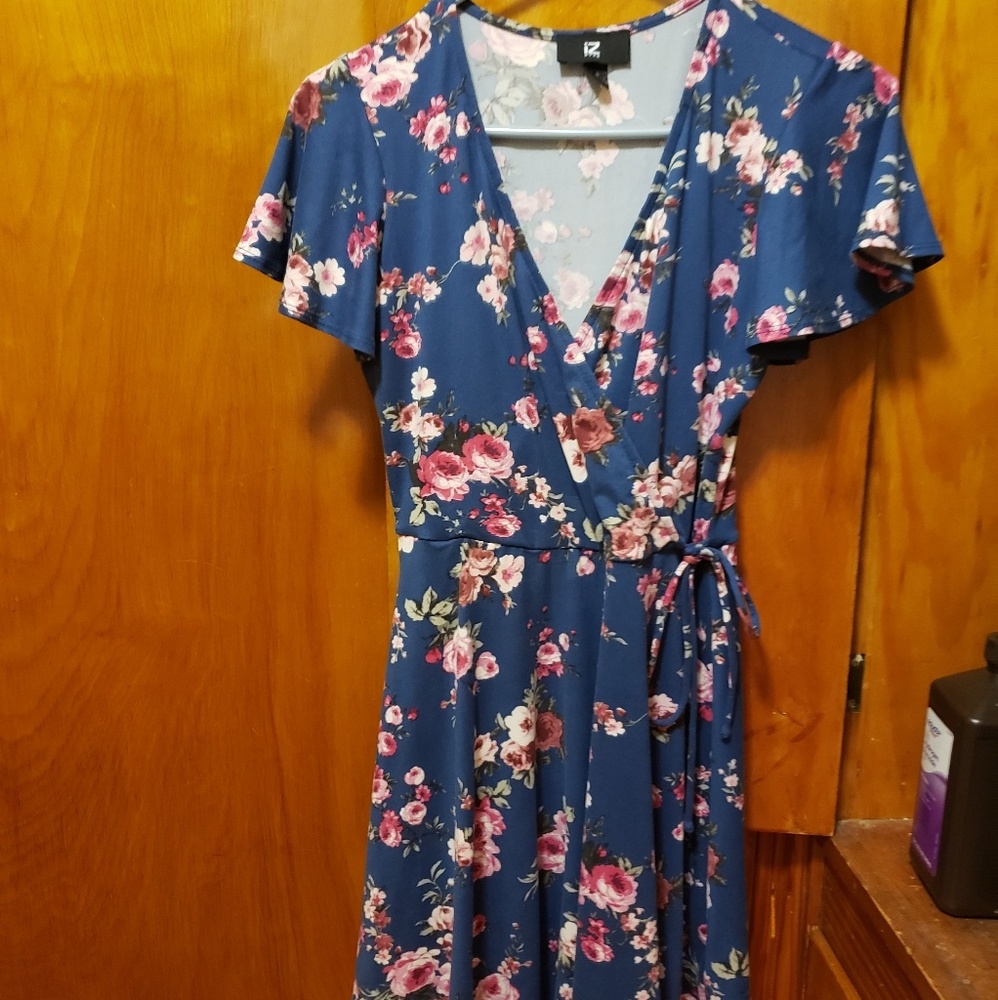 Iz byer floral dress